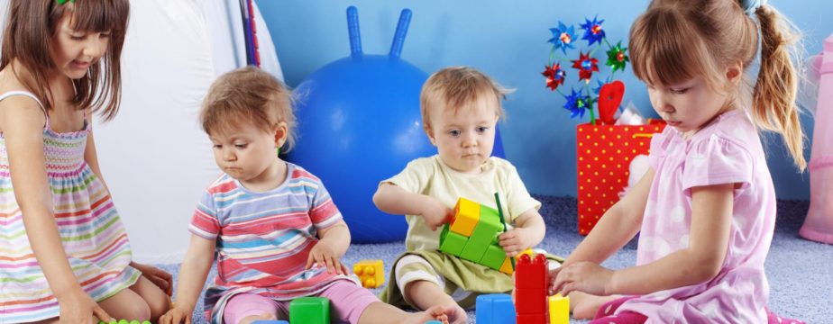 Kids playing with blocks